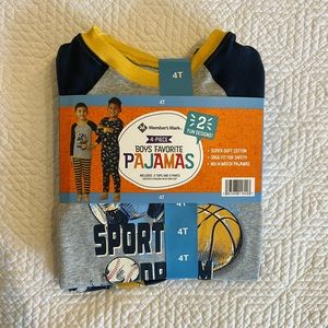 NWT Boys 4pc Pajama Set